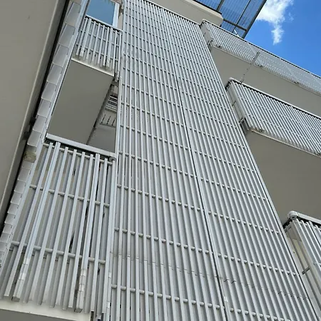Apartment Modern Trilo