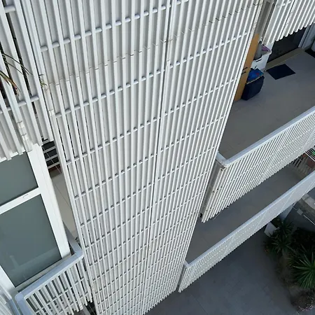 Modern Trilo